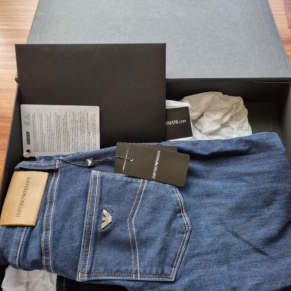 NEW Emporio Armani jeans with box - Picture 5 of 5